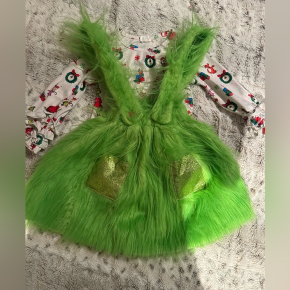 Adorable girls grinch outfit - Picture 2 of 5
